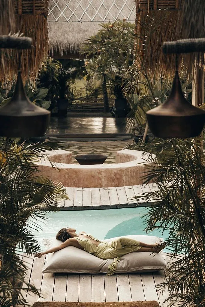 Lulu'S Villas Uluwatu  Indonesia